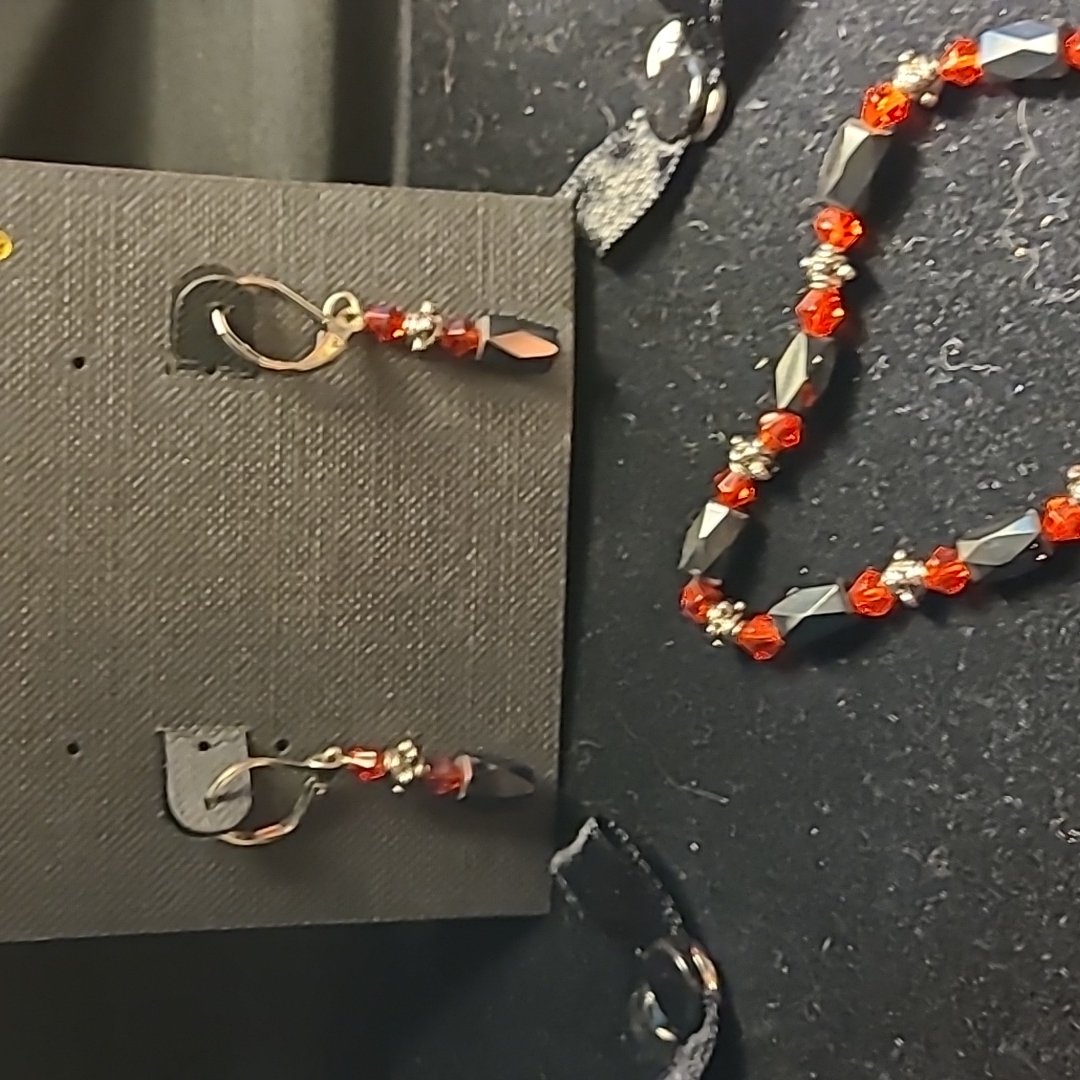 Cookie Lee Magnetic Jewelry Set 5 If Bundled 8$